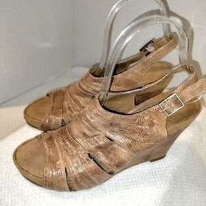 Aerosoles Women's Tan/Light brown wedges Sz US 8/ EU 6